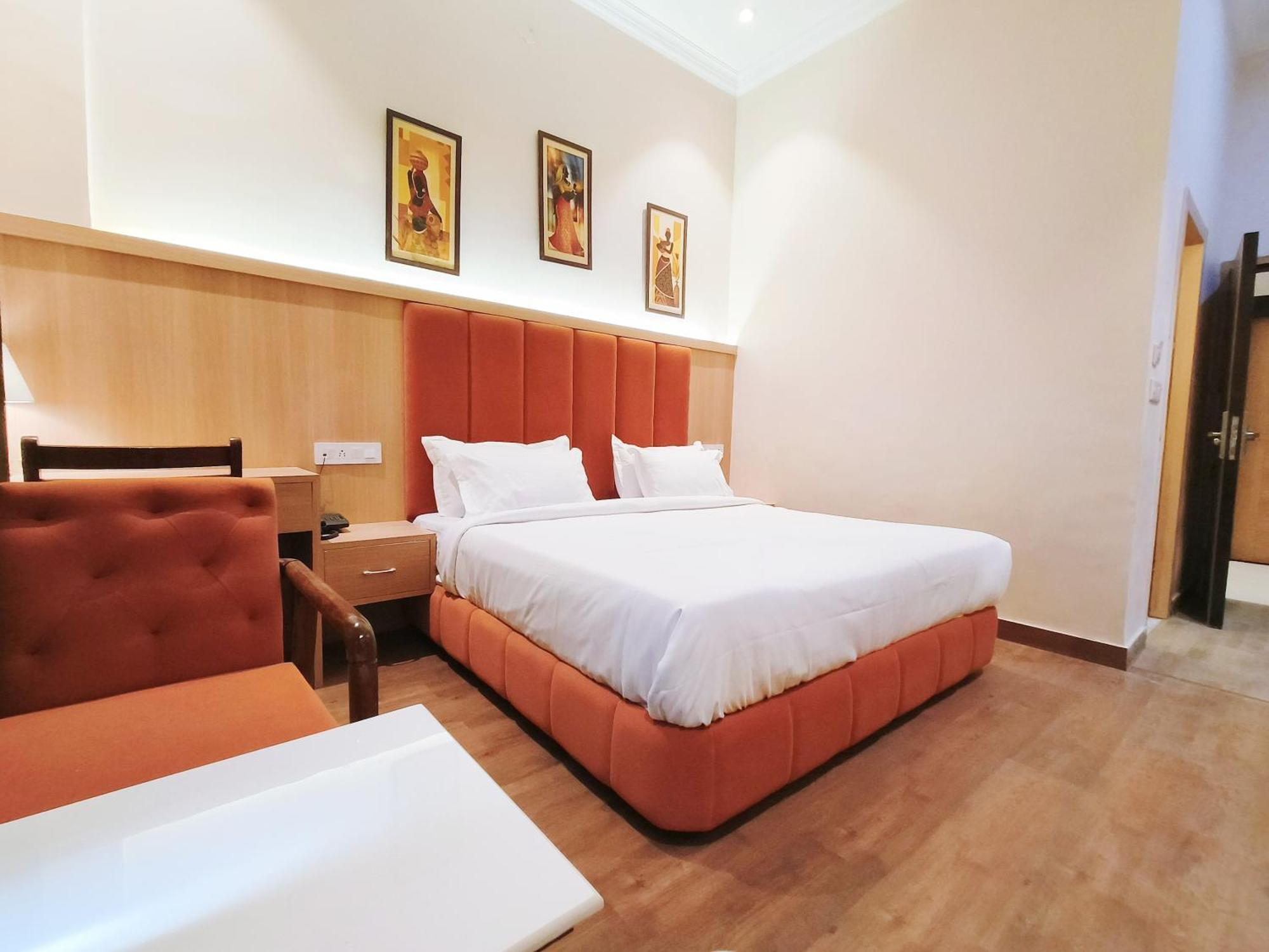 Hotel Ricky By Sahibs Group Амритсар Экстерьер фото